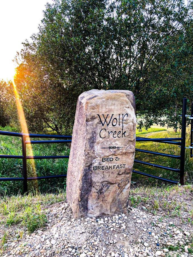 Wolf Creek Bed And Breakfast Ponoka Exterior foto